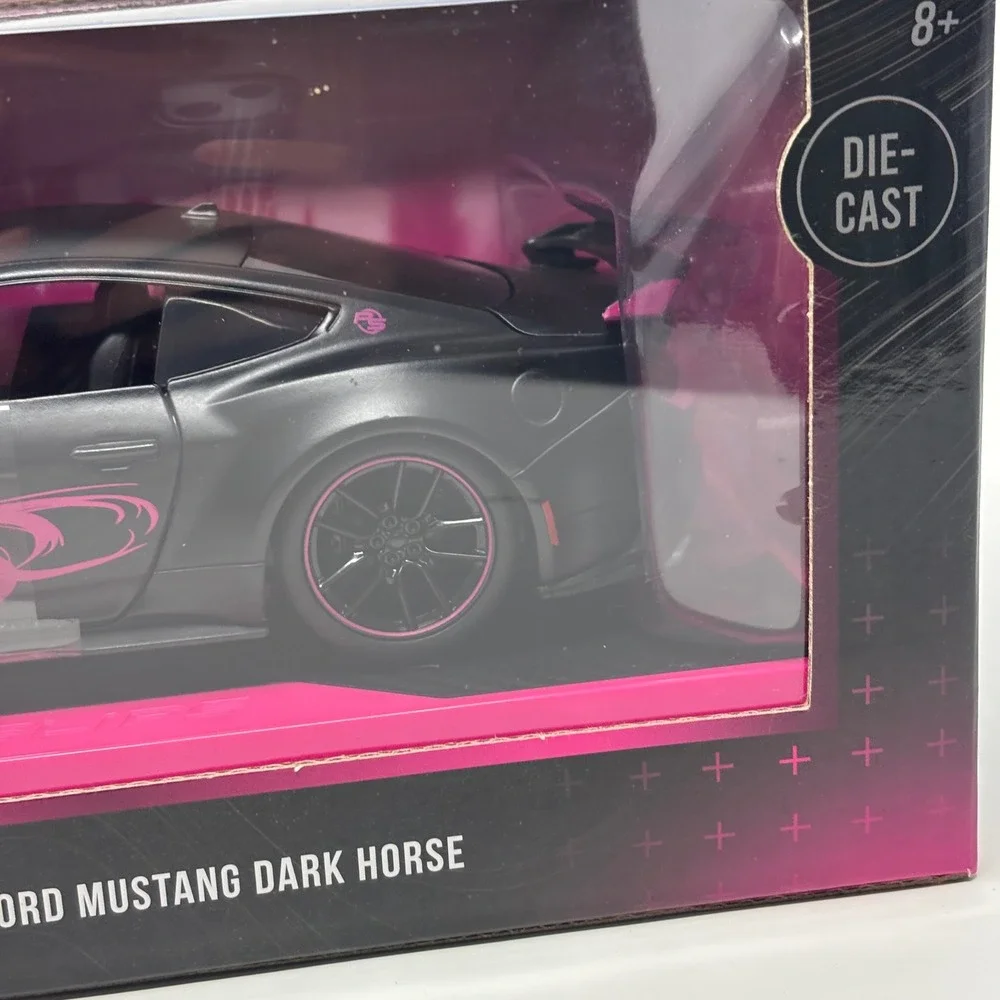 2024 Ford Mustang Dark Horse Jada Pink Slips Diecast Car Black Pink 1:24 New